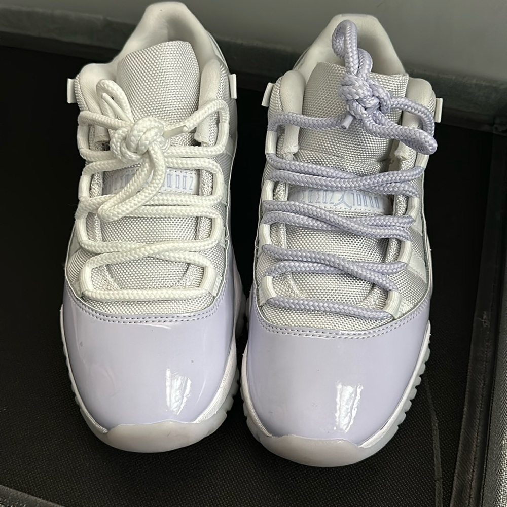Retro 11’s pure violet